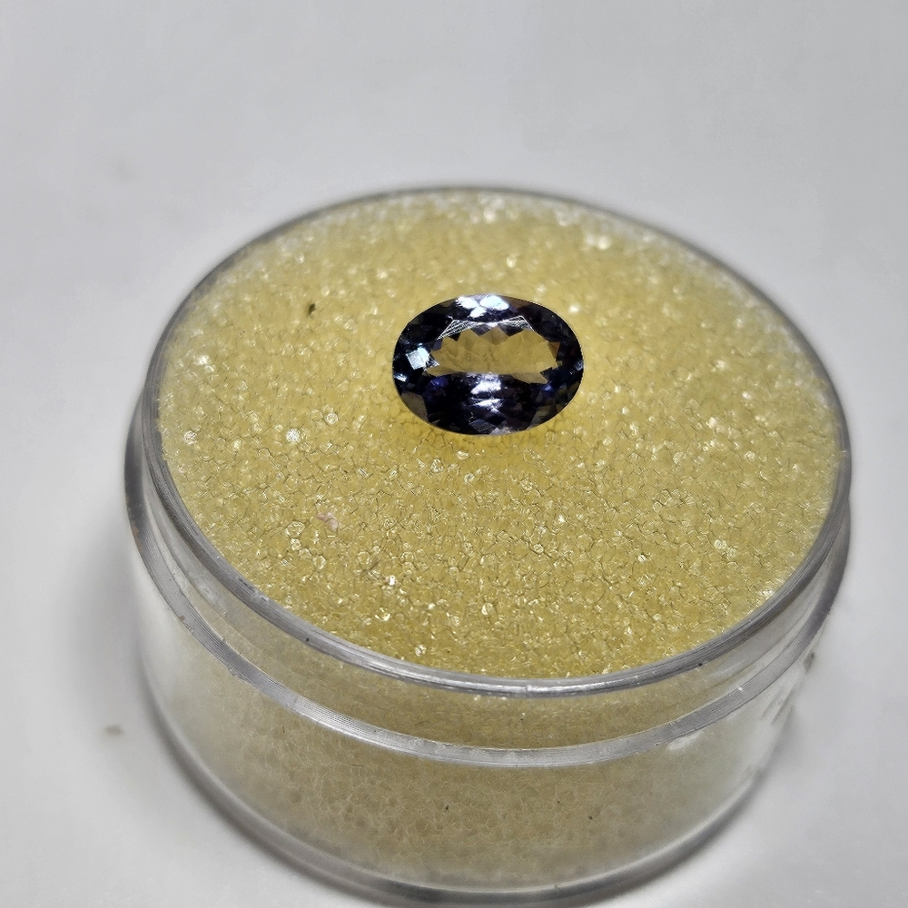 Natural Rare Multi-Color-Shift D-Block  Oval Cut Tanzanite VS 1.00ctw